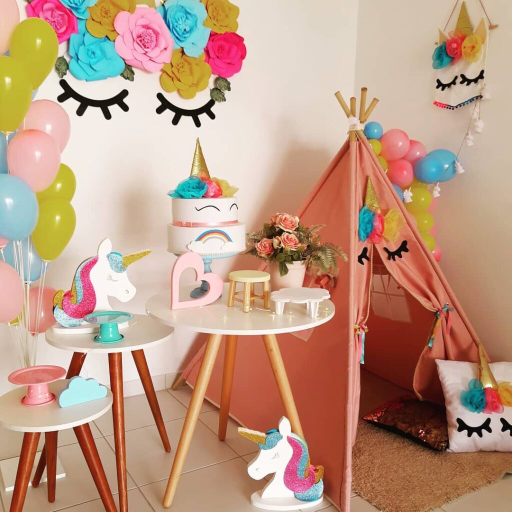 Decoración con unicornios: +30 Ideas para ambientar celebraciones y  espacios  Ideas de fiesta unicornio, Decoracion unicornio cumpleaños,  Decoracion fiesta unicornio