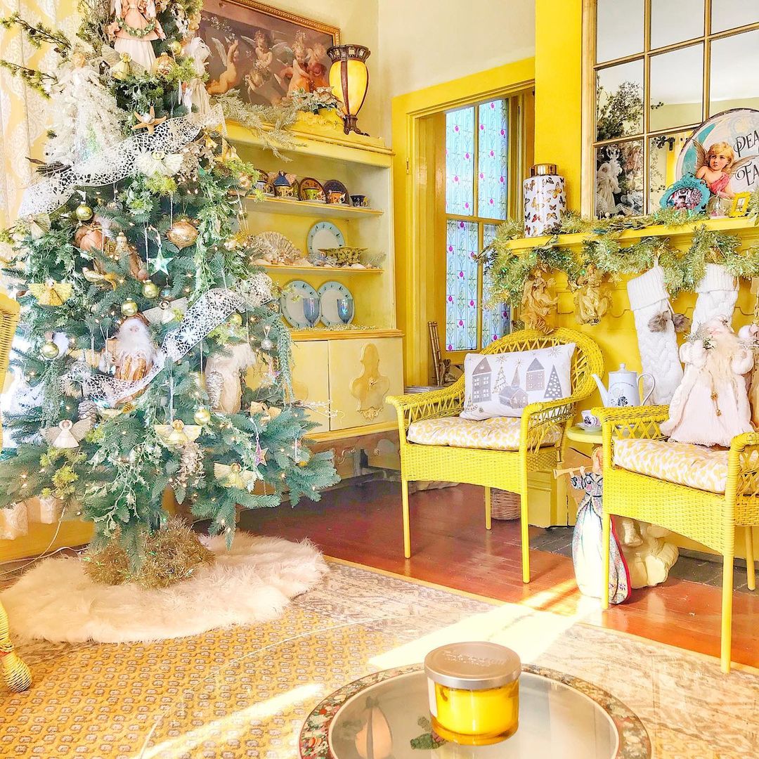 decoracion navideña amarilla 