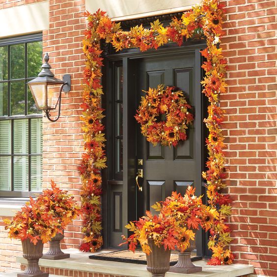 como decorar la puerta en otoño