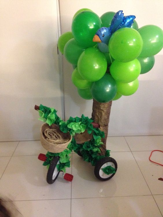 triciclos decorados con globos